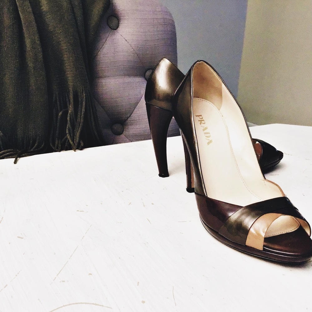 Prada Patent Leather Pumps Size 36